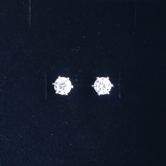 NEW 1ctw Moissanite Martini Diamond Stud UNISEX Earrings in Silver Certified - Picture 3 of 15